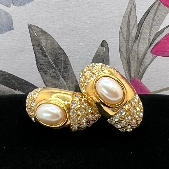 Monet CLIP Pave Pearl Huggie Hoop Earrings - Picture 1 of 5